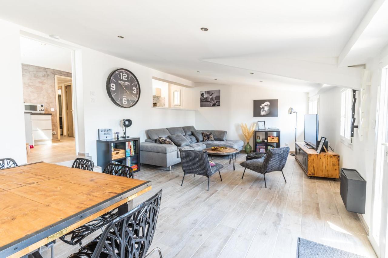 Superbe Appartement Avec Terrasse Sur Les Toits Manosque Eksteriør billede